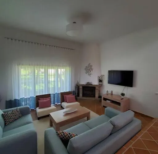 Вилла Cantinho Da Carminho Amoreira (Leiria)
